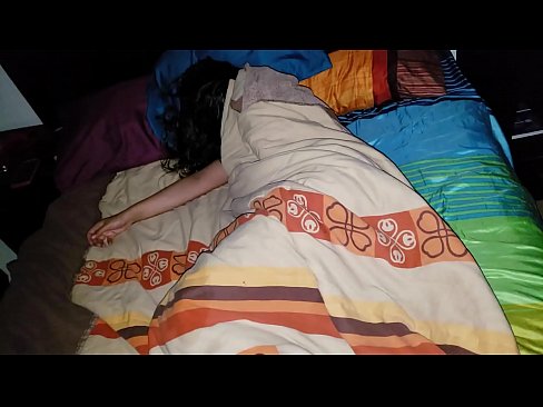 ❤️ Fiul vitreg care își ceartă tânăra mamă vitregă în timp ce ea doarme. ❌ at us ❌